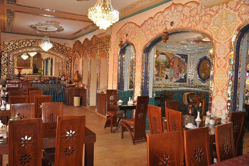 رستوران هتل طلوع خورشید اصفهان